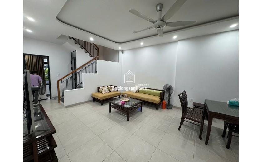 Bán nhà mặt tiền Cửu Long TT Nha Trang – kinh doanh tốt – 76m²